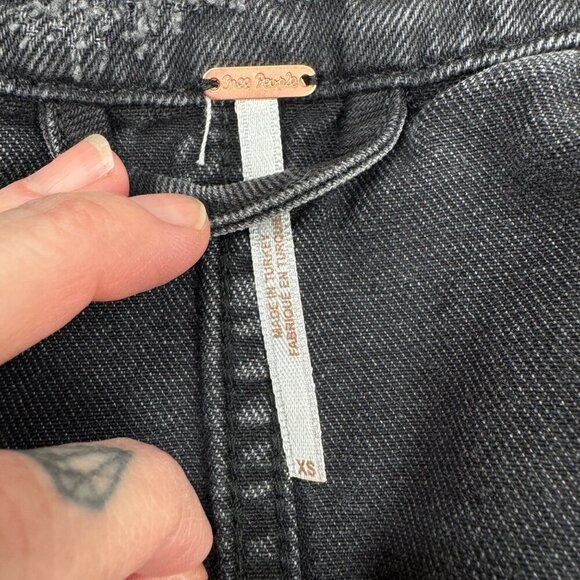 Free People Moonchild Denim Shirt Jacket Distressed Size XS Oversized Moondust - Picture 4 of 14